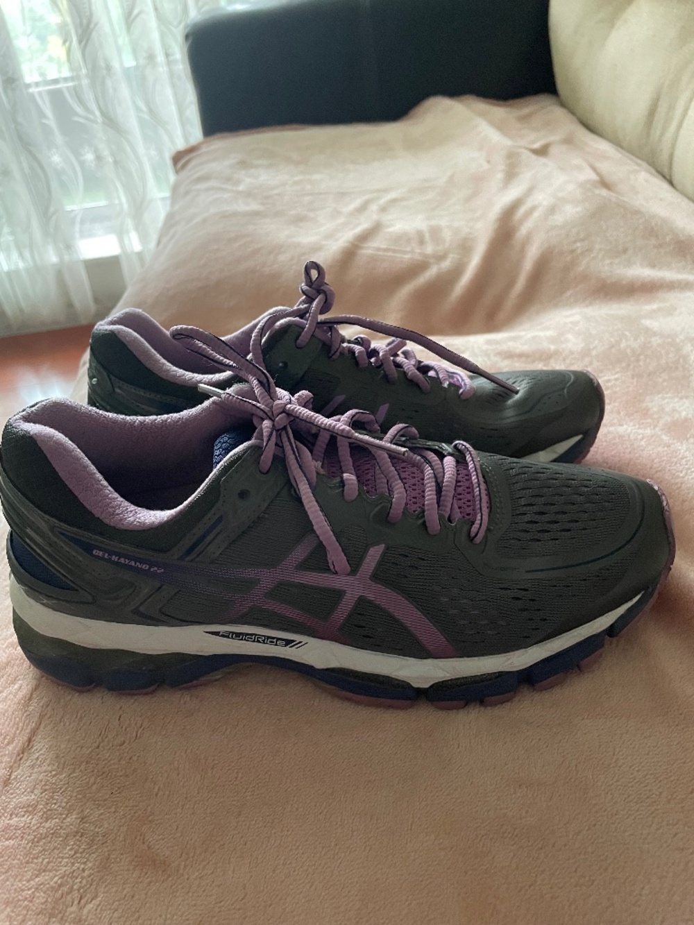 ASICS Gel- Kayan 22 women’s running shoes, size 8